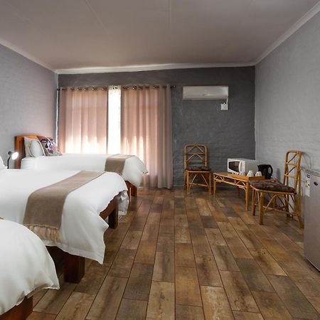 Merino Inn Hotel Colesberg Eksteriør billede
